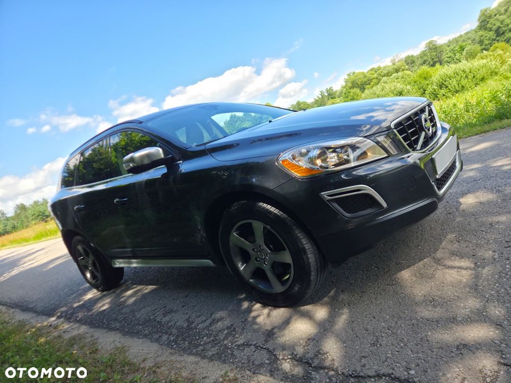 Volvo XC 60 D3 R-Design - 2