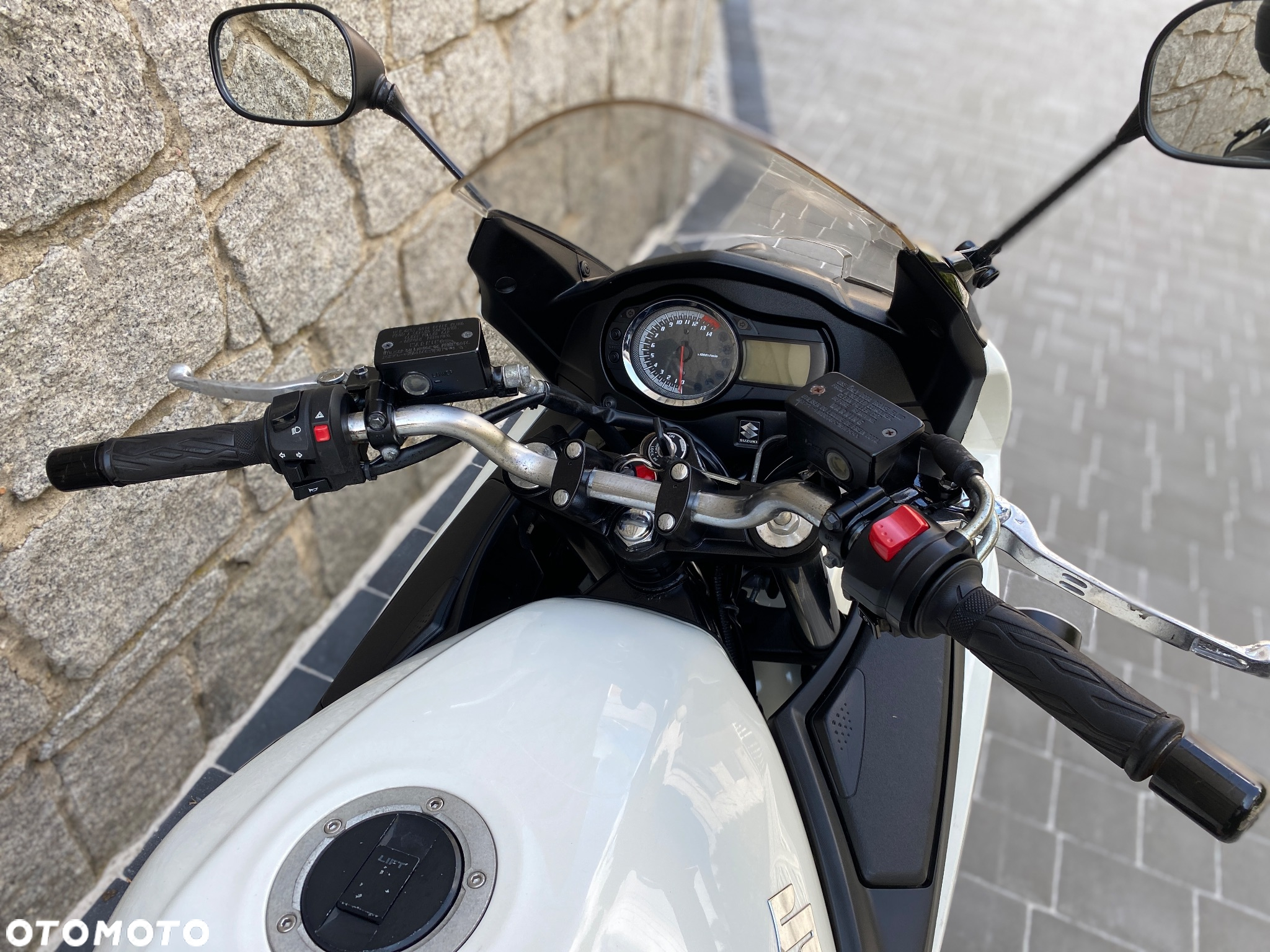 Suzuki Bandit - 12