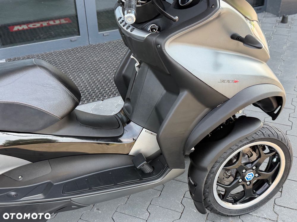 Piaggio MP-3 - 15