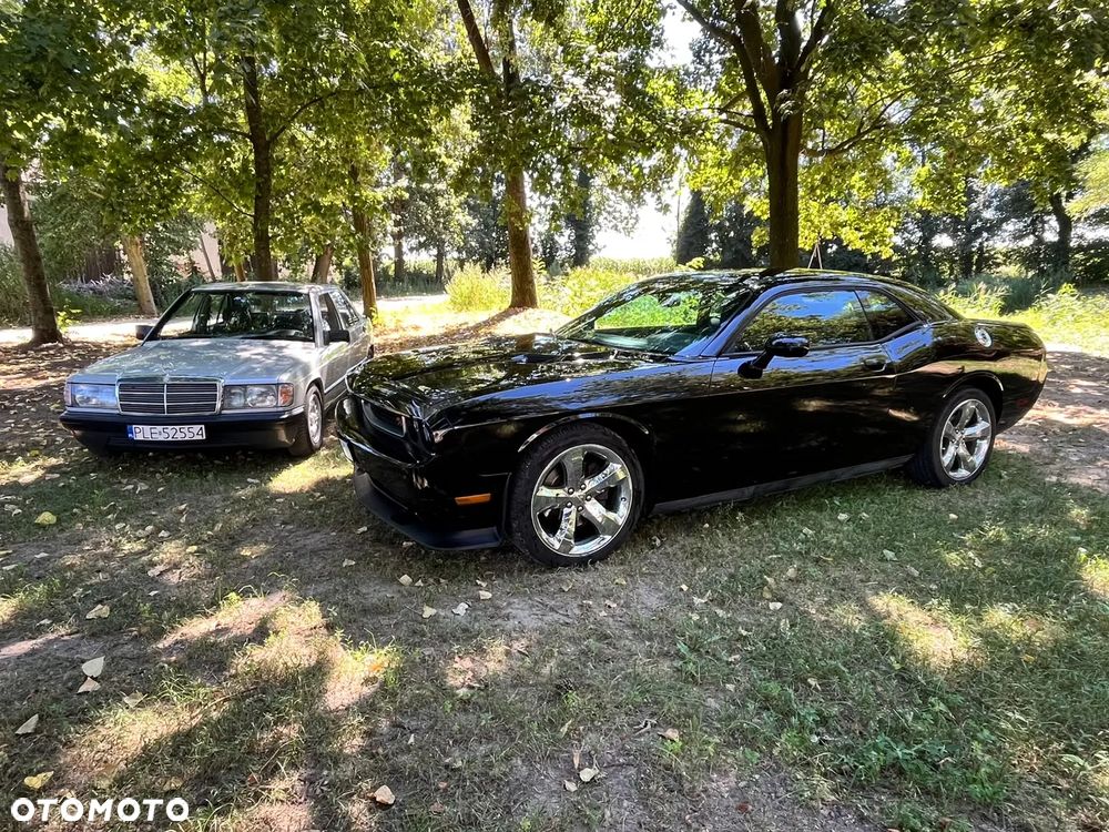 Dodge Challenger - 16