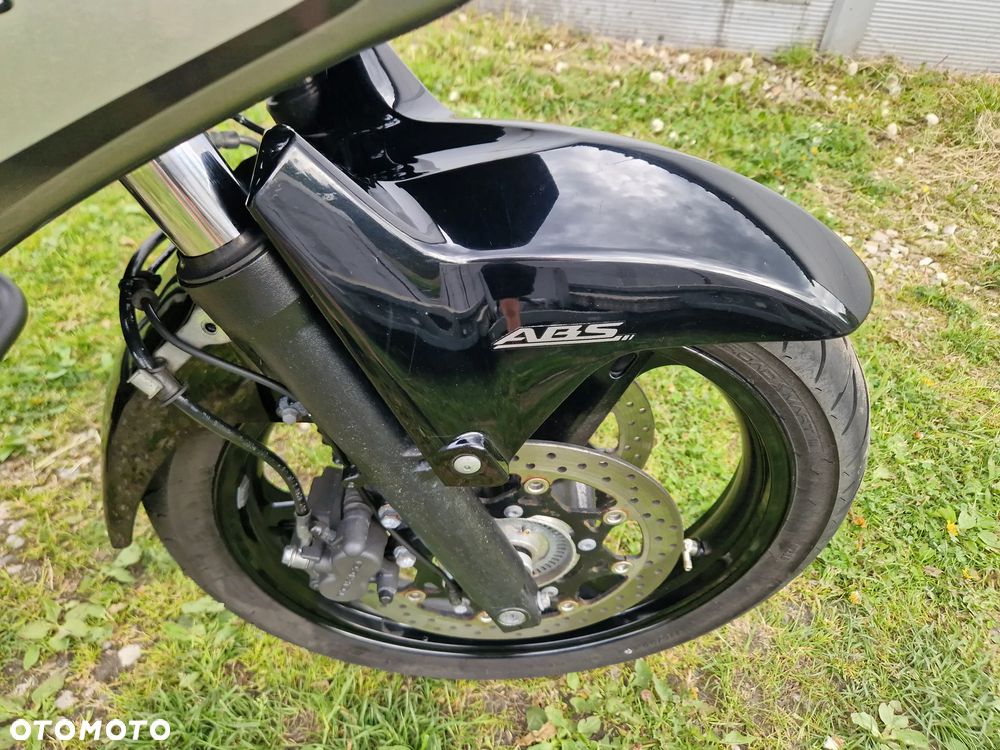 Suzuki V-STROM - 10