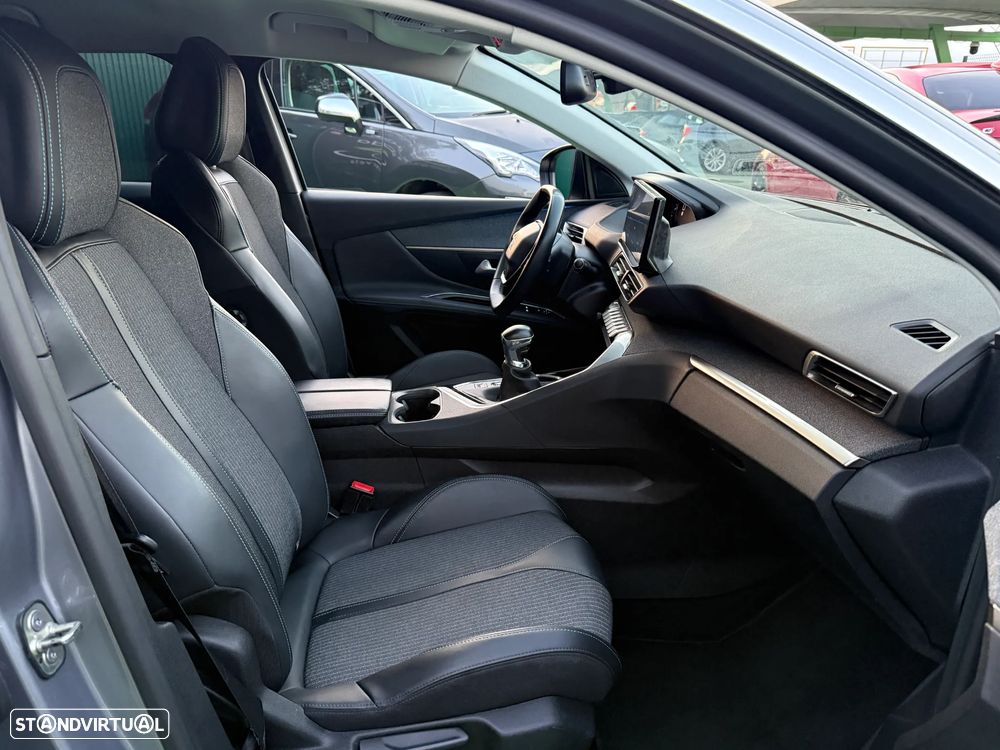 Peugeot 3008 1.5 BlueHDi Allure Pack - 28