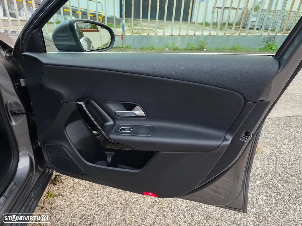 Mercedes-Benz A 160 Edition 2020 - 27