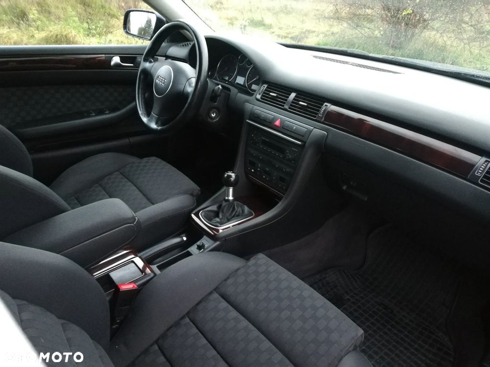 Audi A6 Avant 2.4 - 8