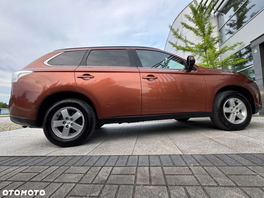 Mitsubishi Outlander - 3