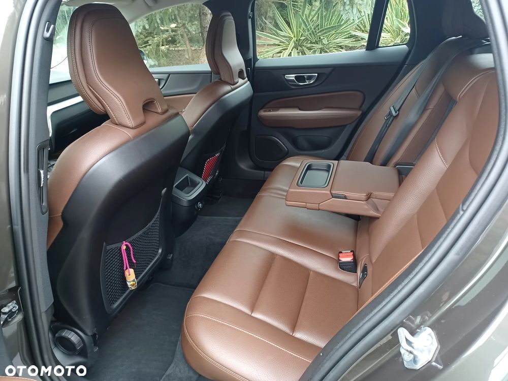 Volvo V60 D4 Geartronic - 9