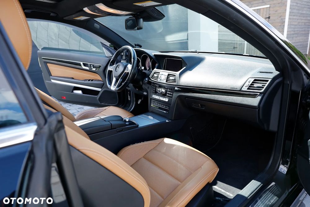 Mercedes-Benz Klasa E 400 4Matic Coupe 9G-TRONIC AMG Line - 7