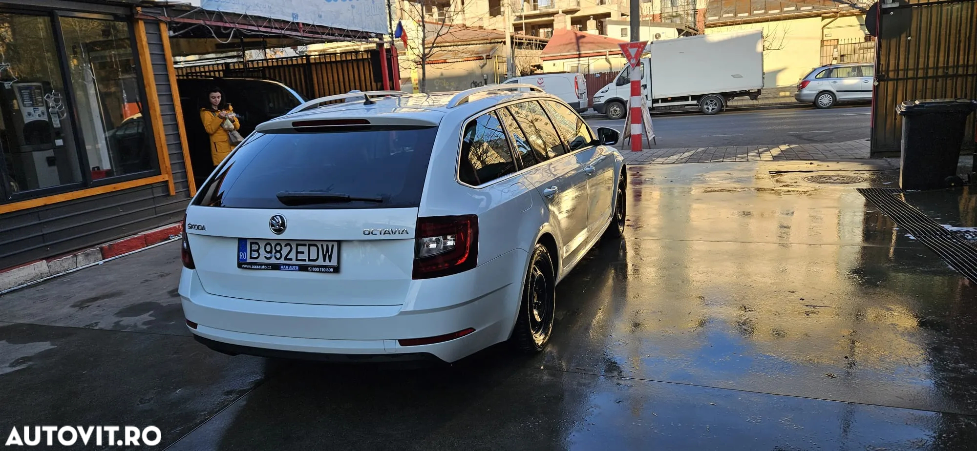 Skoda Octavia 2.0 TDI DSG Premium Edition - 3