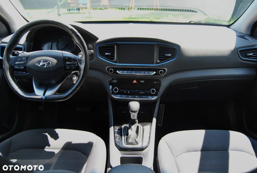 Hyundai IONIQ Hybrid Platinum - 9
