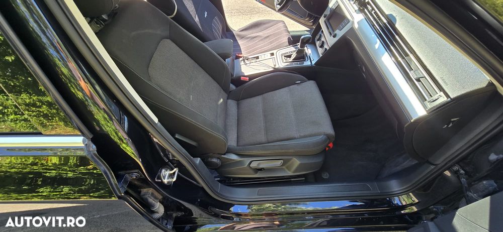 Volkswagen Passat - 15
