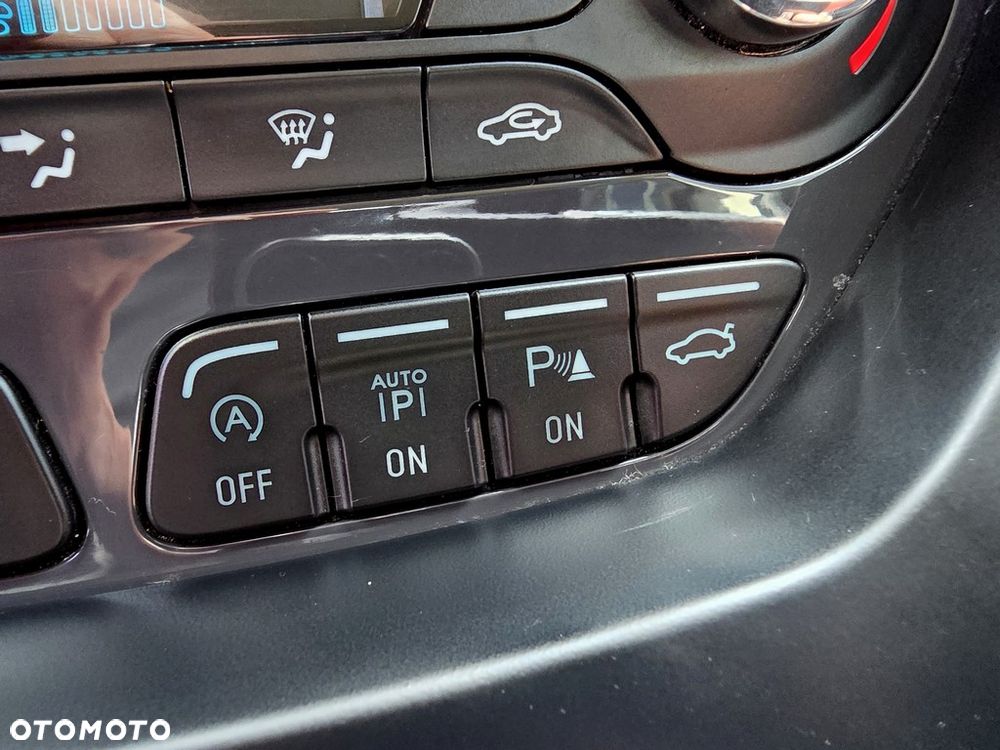 Ford Kuga 2.0 TDCi FWD Titanium - 23