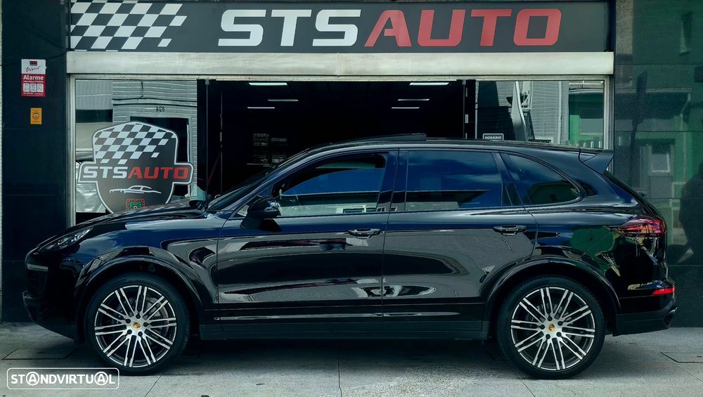 Porsche Cayenne Platinum Edition - 17