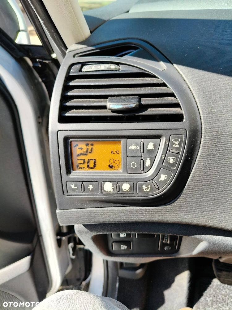 Citroën C4 Picasso 1.6 HDi Equilibre - 30