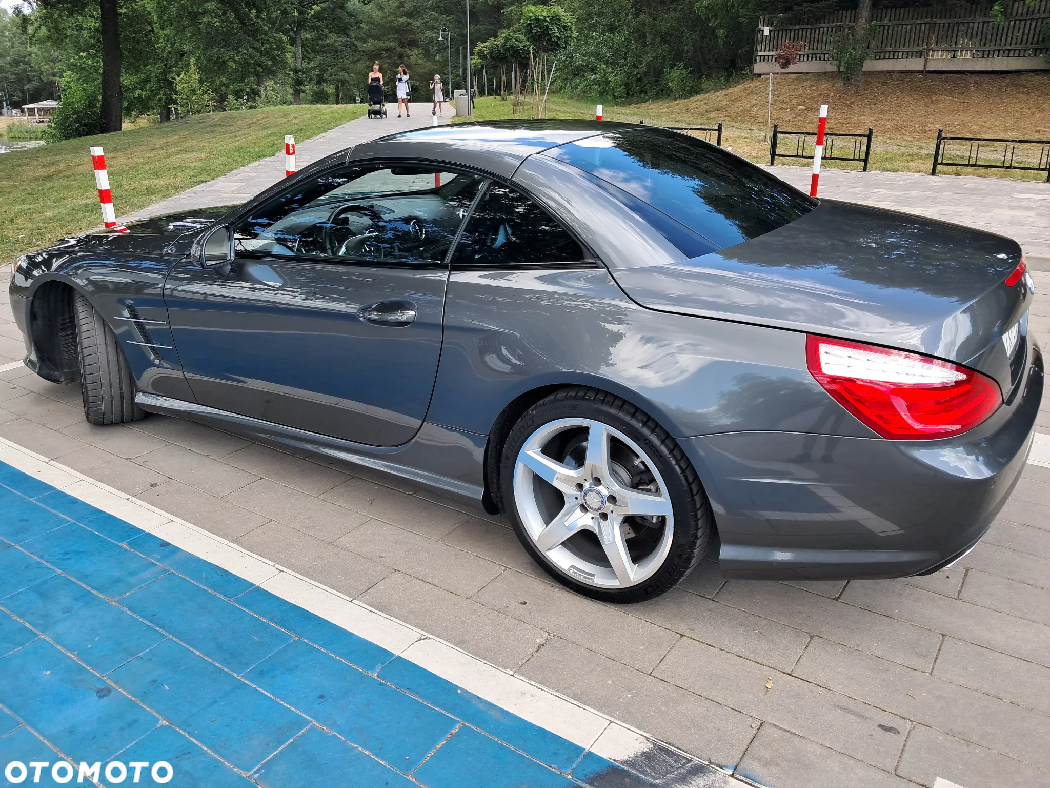 Mercedes-Benz SL - 13