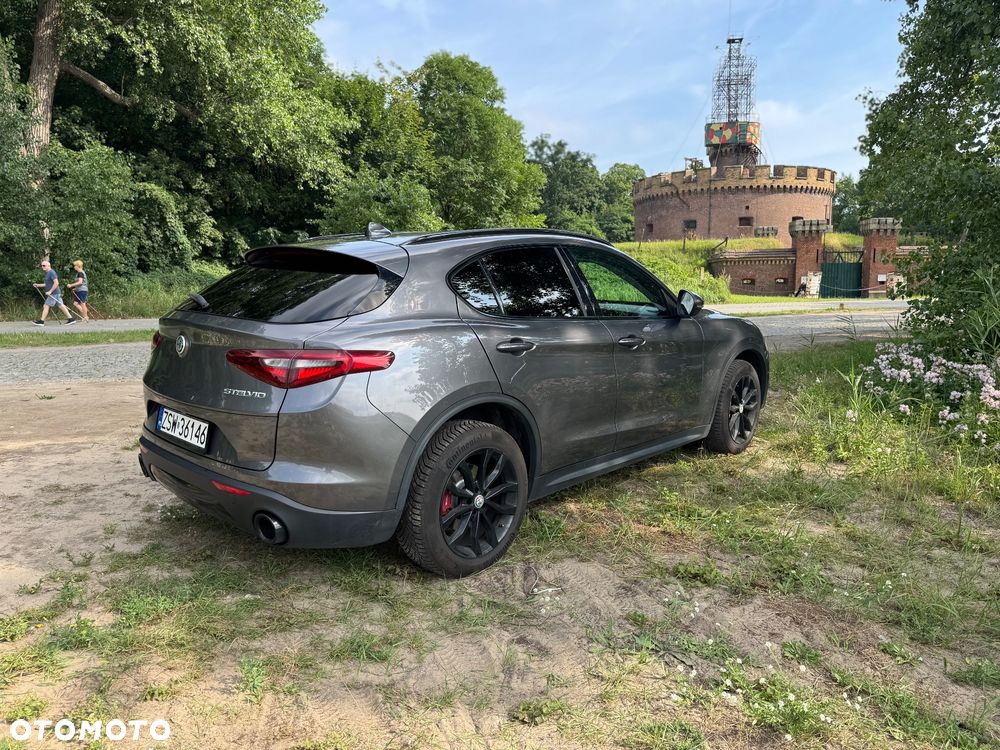 Alfa Romeo Stelvio 2.0 Turbo 16V AT8-Q4 Super - 7