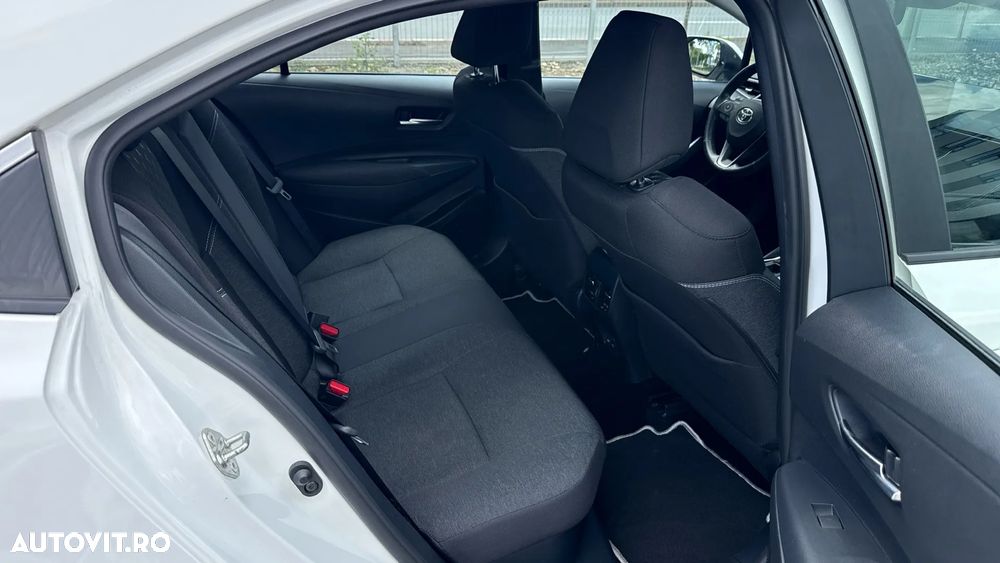 Toyota Corolla 1.8 HSD Business - 23