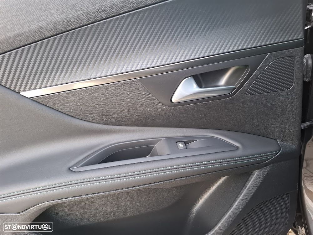 Peugeot 3008 1.2 PureTech Allure EAT8 - 32