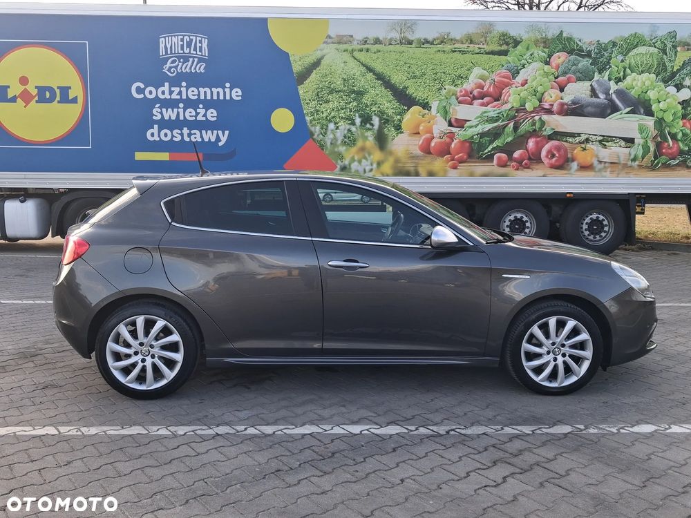 Alfa Romeo Giulietta 1.4 TB 16V Multiair Collezione - 8