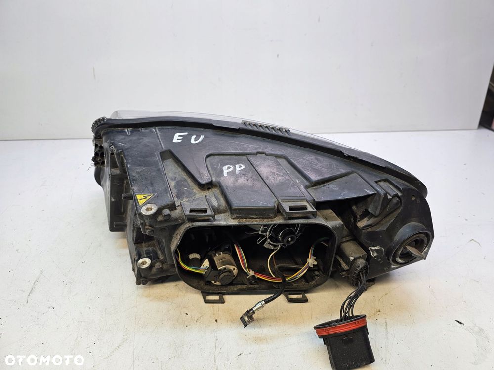 REFLEKTOR PRAWY AUDI A6 C6 4F0941004AK XENON EU - 7