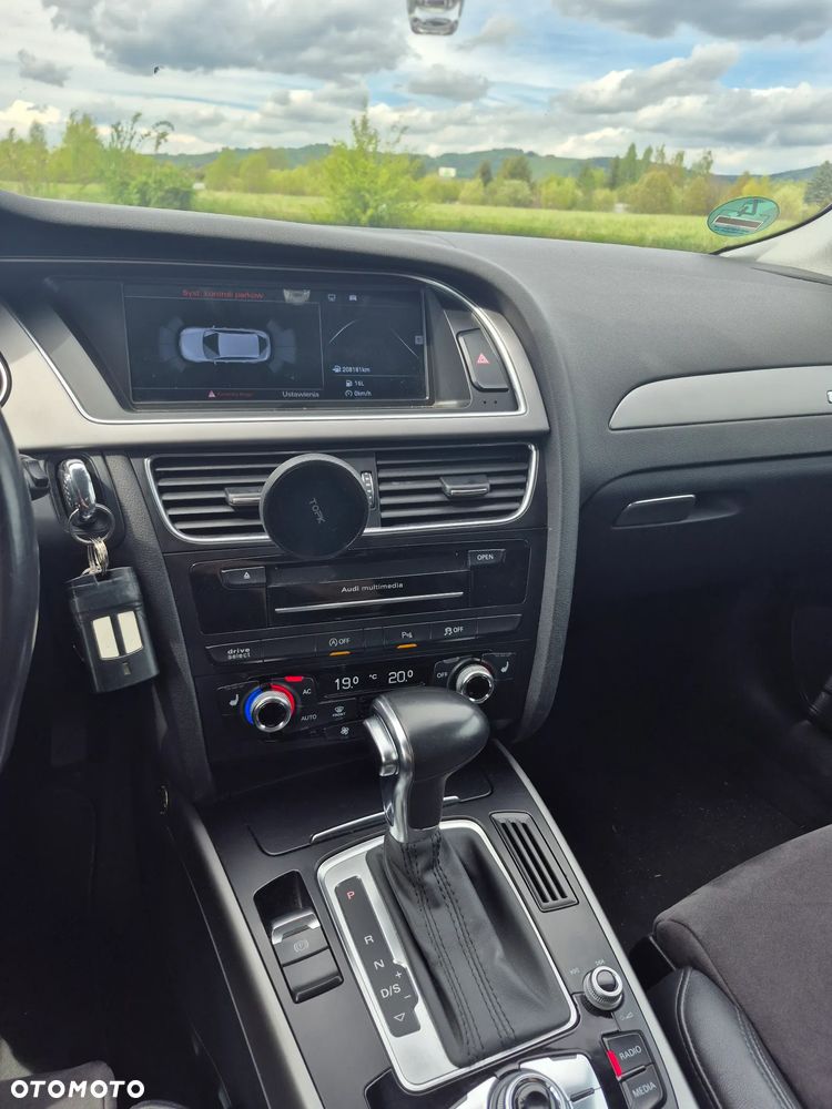 Audi A4 Allroad 2.0 TDI DPF S tronic - 10