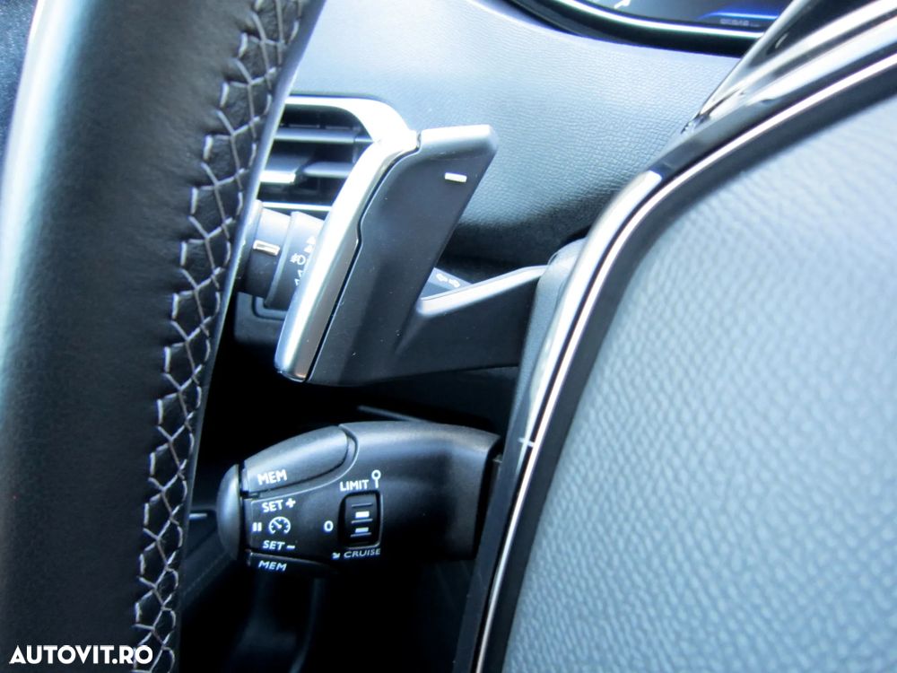 Peugeot 3008 BlueHDi 130 Stop & Start EAT8 Allure Business-Paket - 31