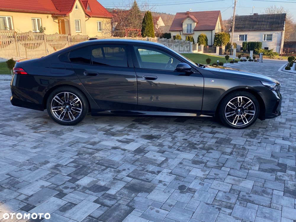 BMW Seria 5 520d xDrive - 11