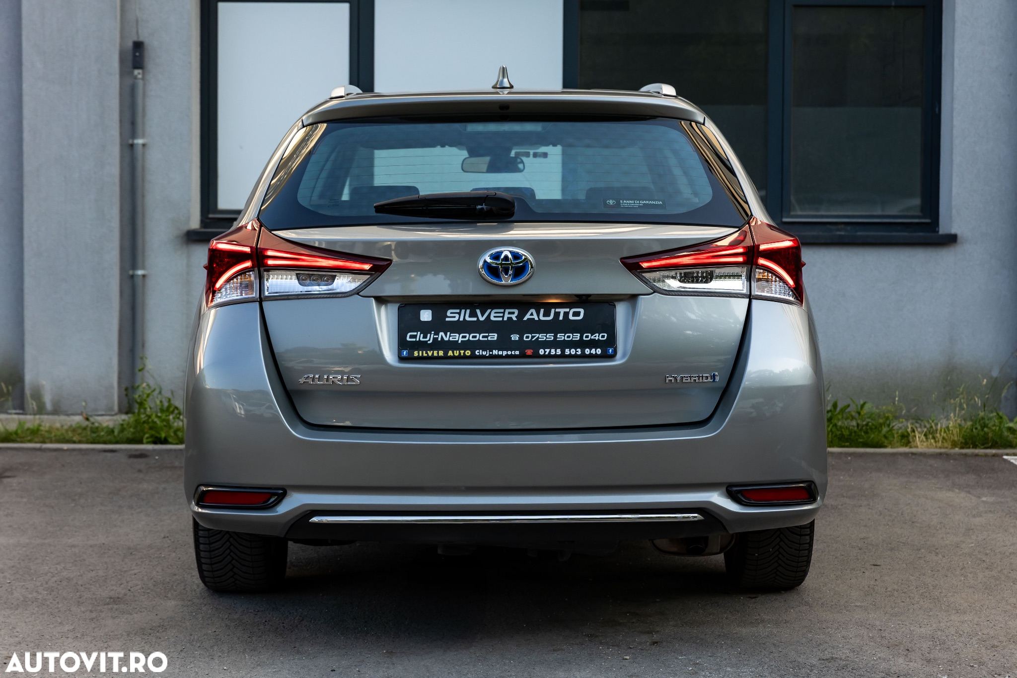 Toyota Auris 1.8 L VVT-i Hybrid Sol - 28