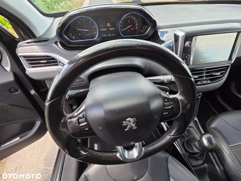Peugeot 2008 1.6 BlueHDi Allure - 19