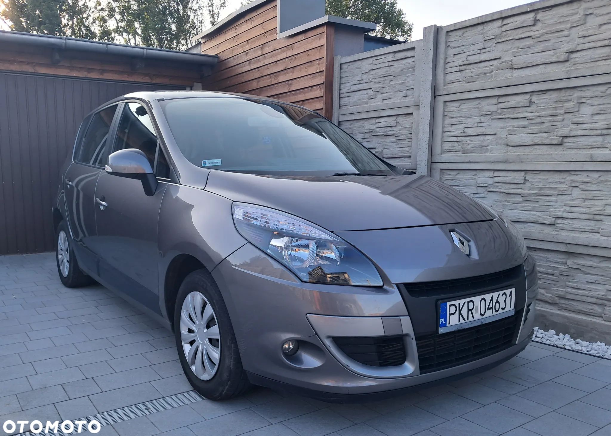 Renault Scenic - 1