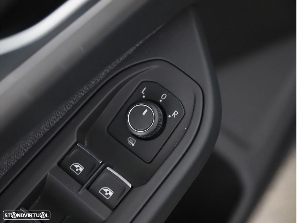 VW Golf 1.5 eTSI Style DSG - 23