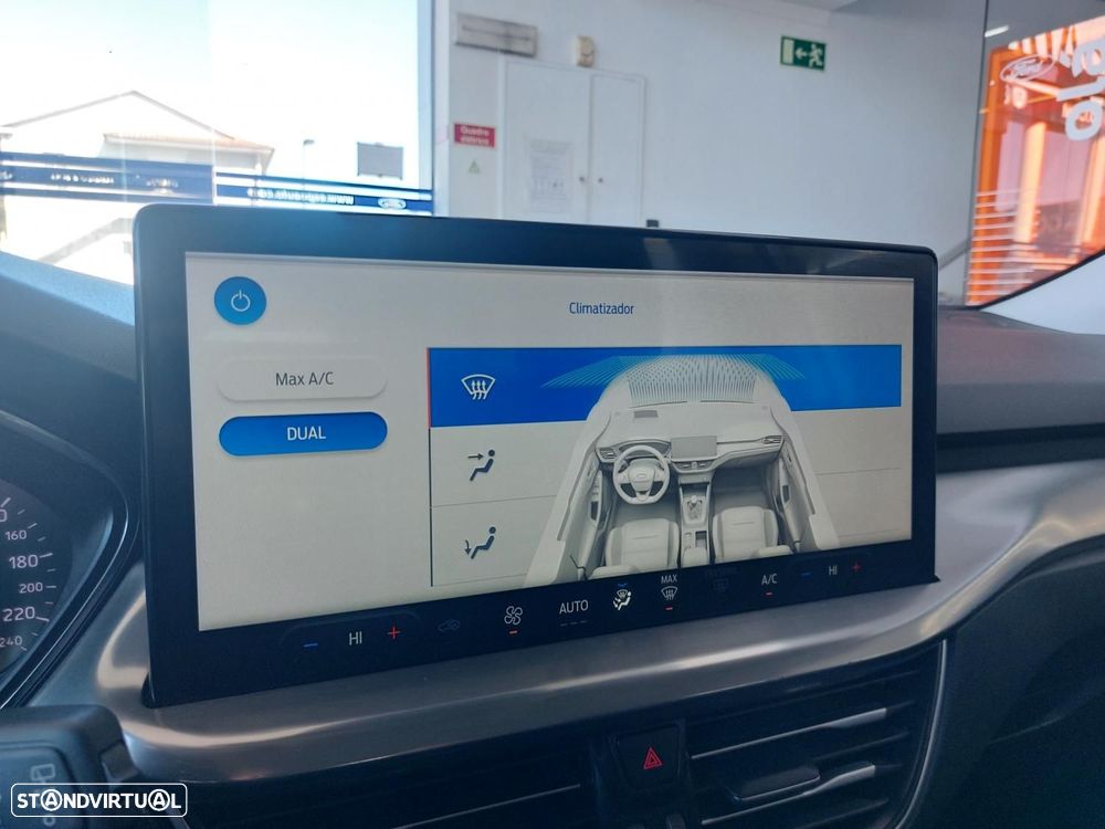 Ford Focus SW 1.5 EcoBlue S&S Aut. TITANIUM EDITION - 31