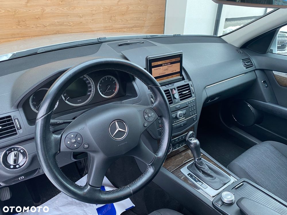 Mercedes-Benz Klasa C 180 Kompressor Automatik BlueEFFICIENCY Avantgarde - 30