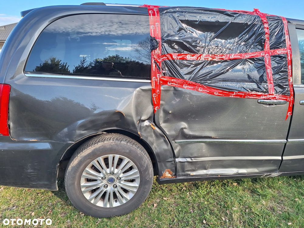 Lancia Voyager 2.8CRD Silver - 12