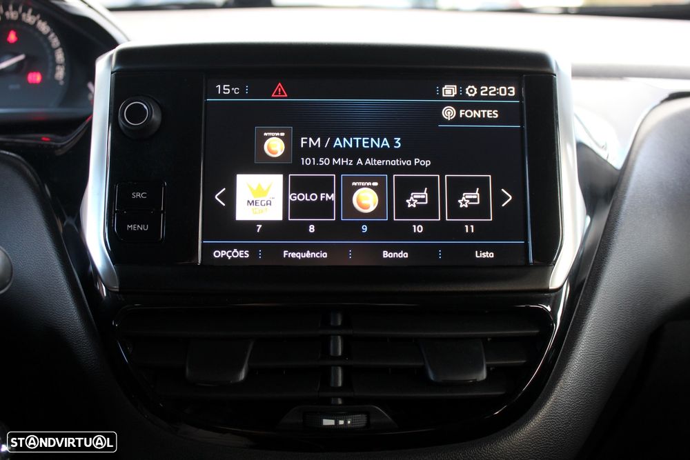 Peugeot 208 1.2 PureTech Signature - 12