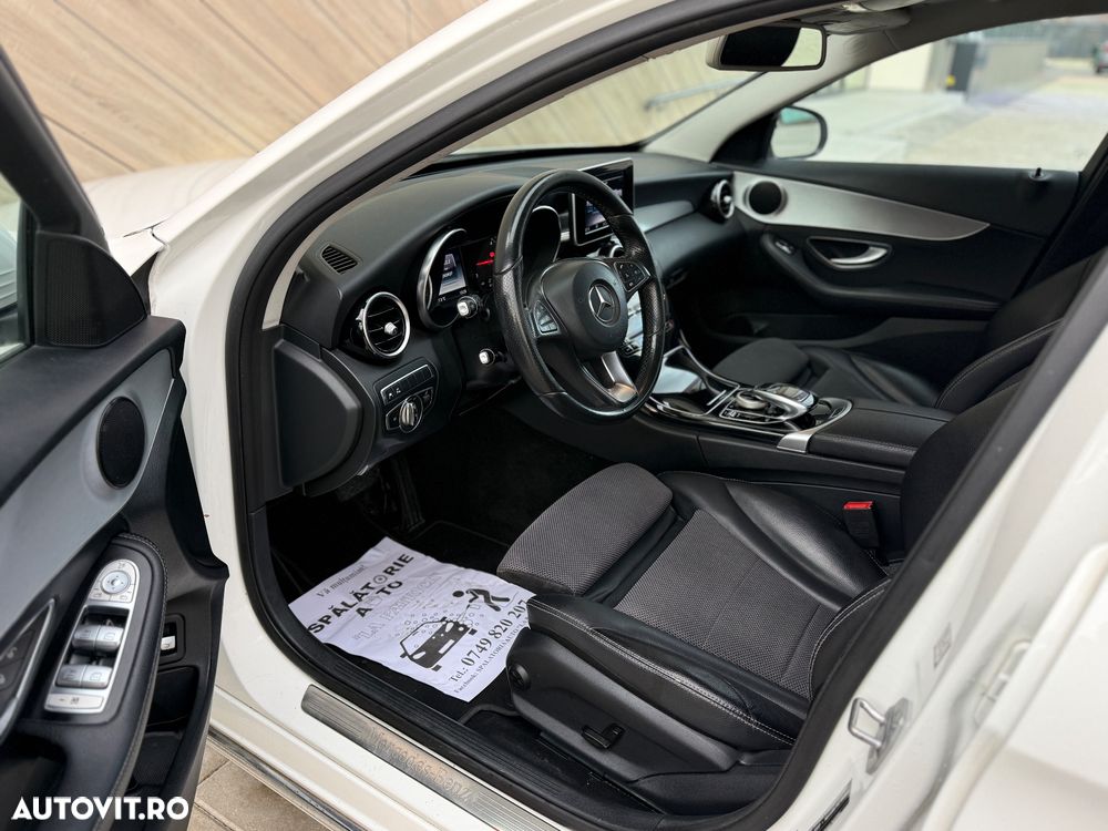 Mercedes-Benz C 220 d 4Matic T 9G-TRONIC Avantgarde - 33