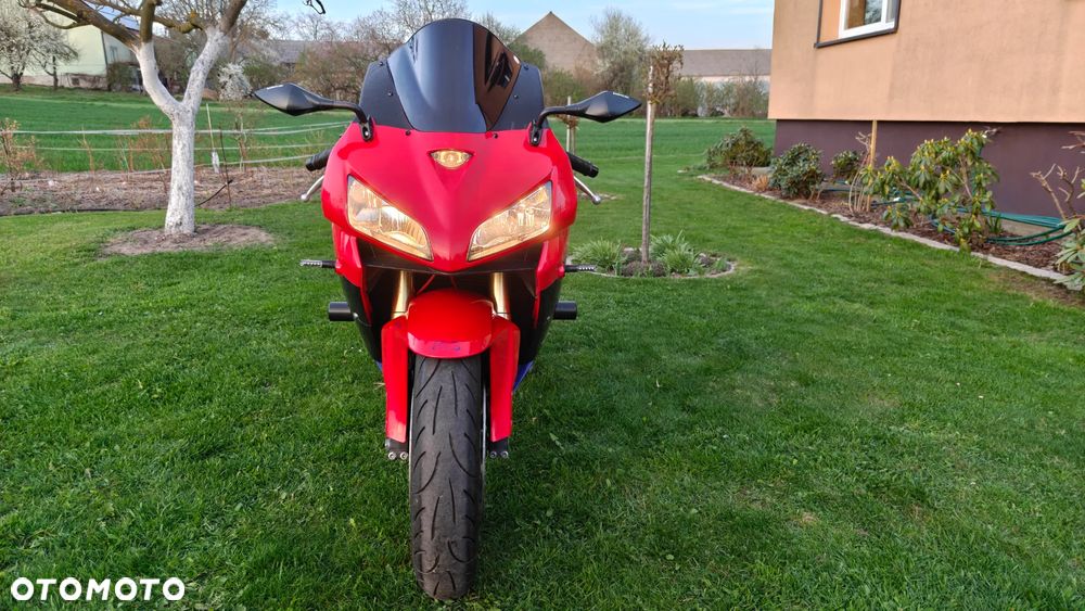 Honda CBR - 25