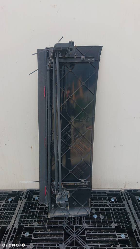 # SCANIA V8 R S XPI DC16 2015r SPOILER KABINY OWIEWKA ZAKABINOWA LEWY LEWA - 3