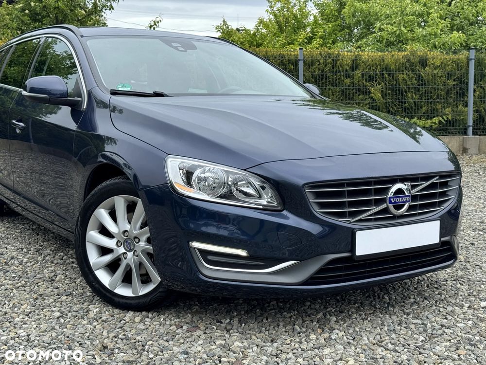 Volvo V60 D2 Summum - 14