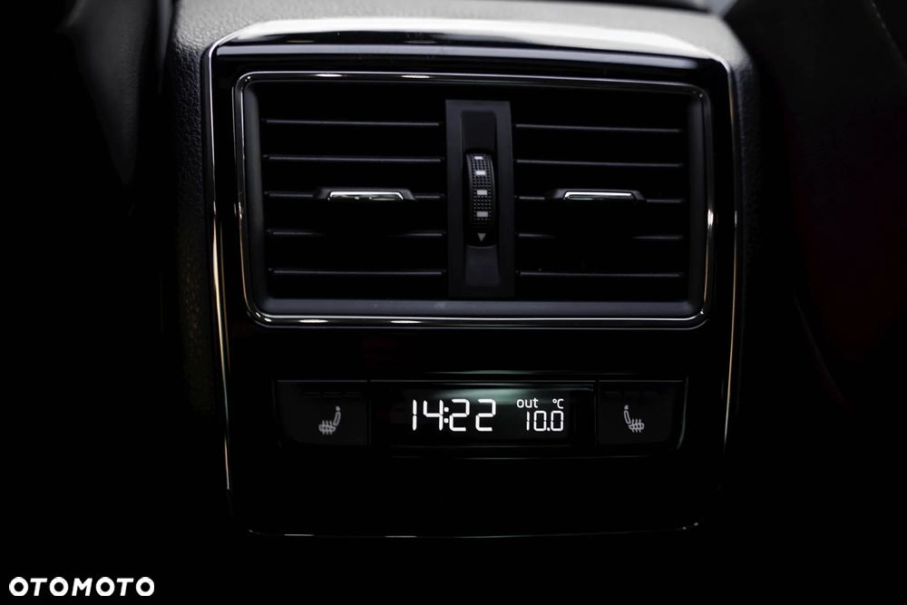 Skoda Superb 2.0 TSI DSG L&K - 39