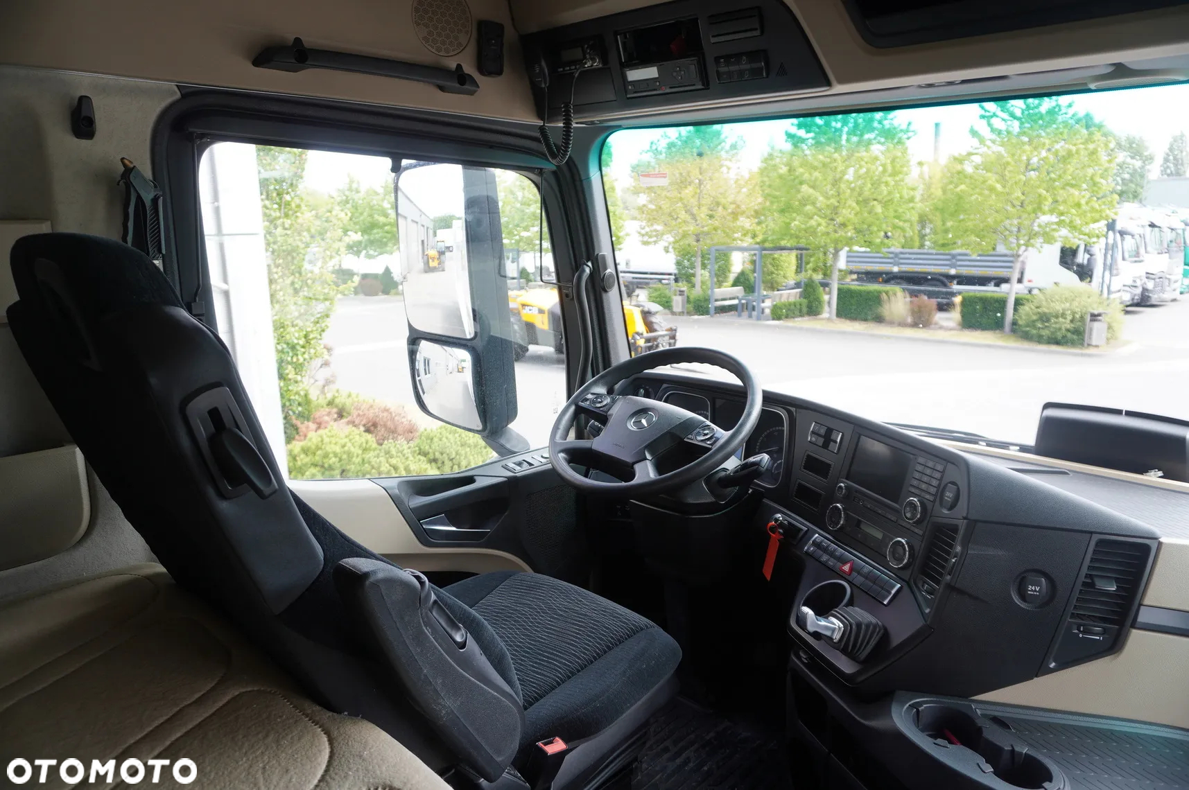Mercedes-Benz Actros 1845 4×2 E6 / NOWA LAWETA 8,3 m / Kab. sypialna - 26