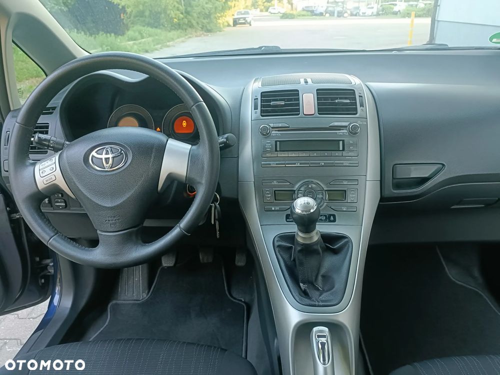Toyota Auris 1.4 VVT-i - 15