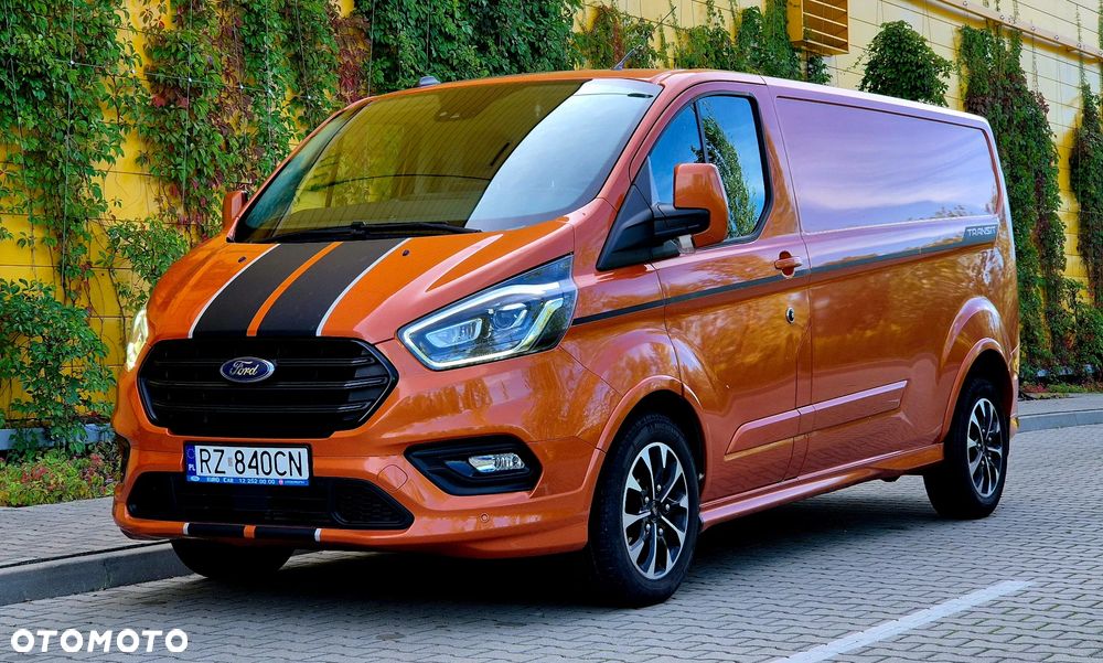 Ford Custom - 11