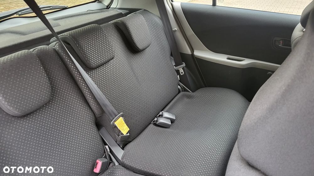 Toyota Yaris - 20