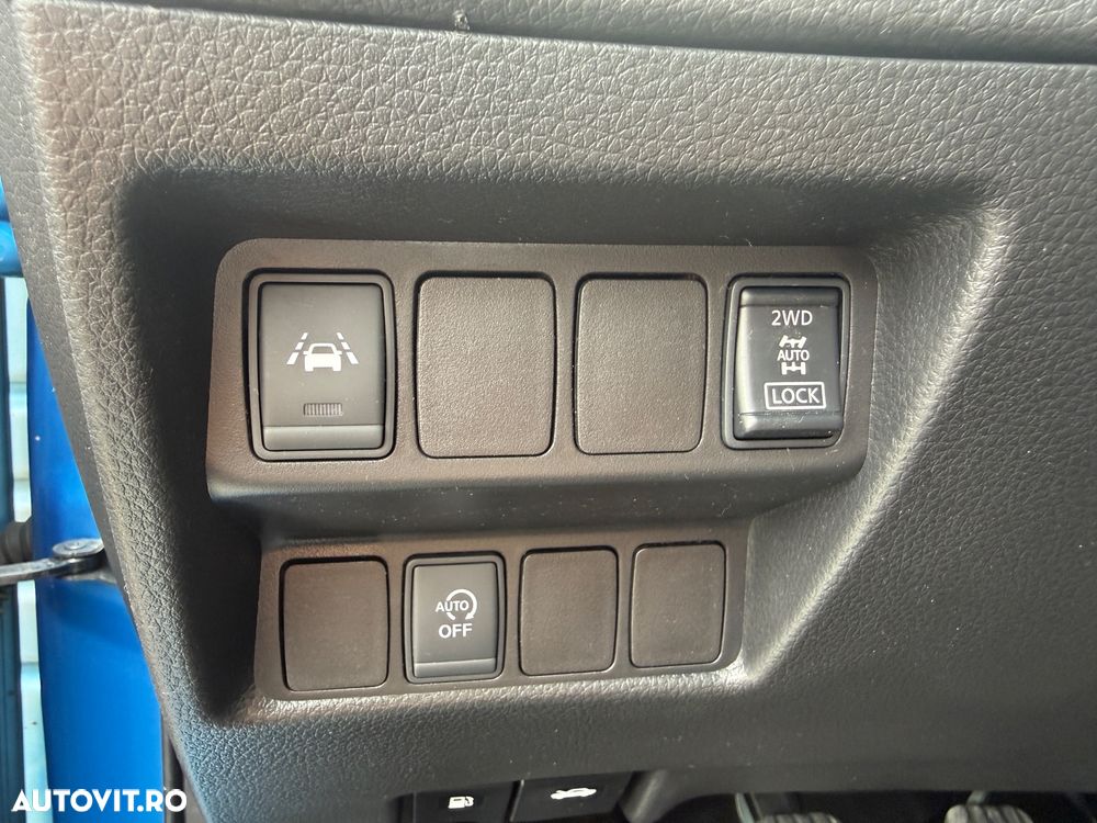 Nissan Qashqai 1.6 DCI 4 x 4 DPF Start/Stop tekna - 13