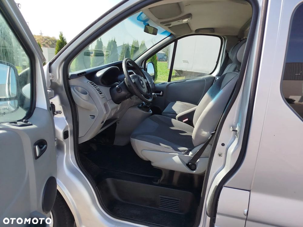 Opel Vivaro - 8