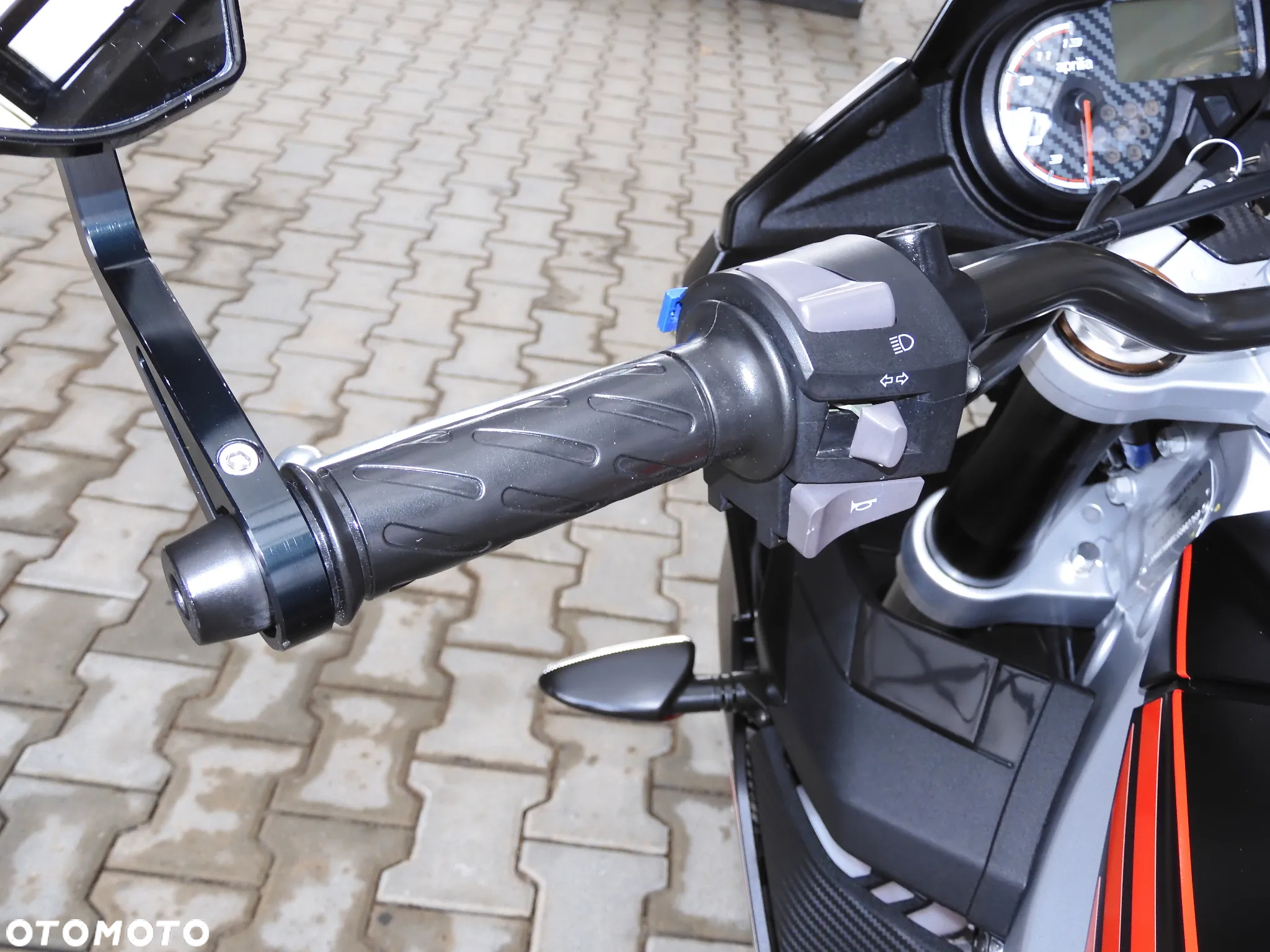 Aprilia Tuono - 26