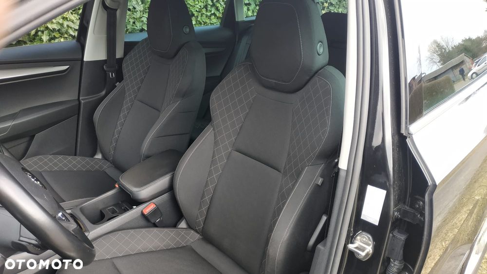 Skoda Karoq 2.0 TDI SCR 4x4 DSG Soleil - 8