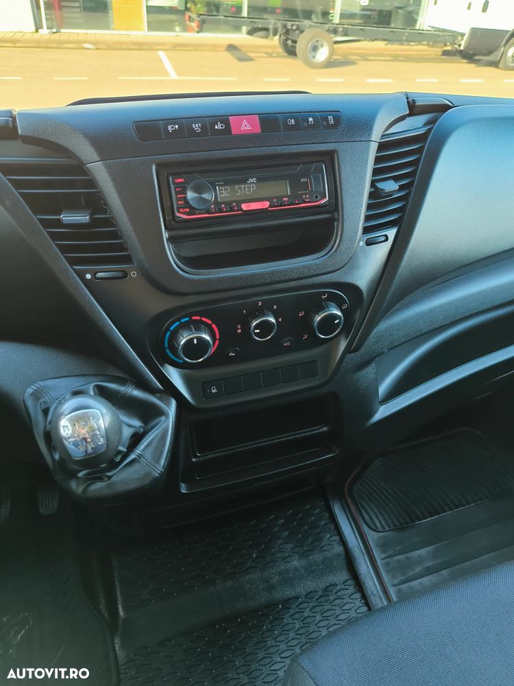 Iveco 35C15 cu prelata - 8