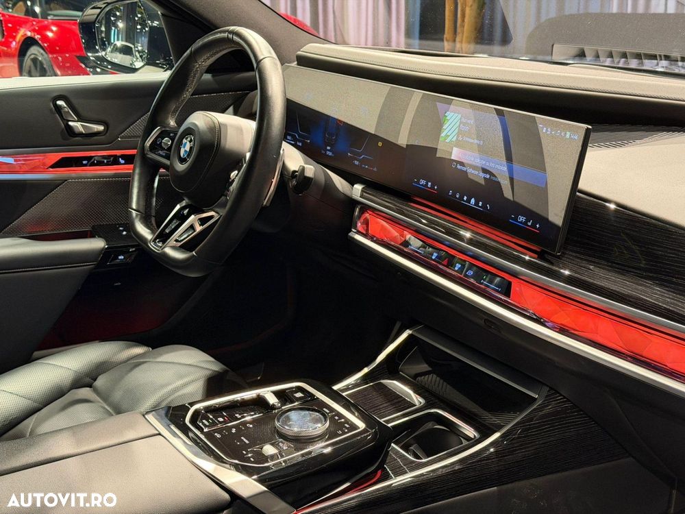 BMW Seria 7 740d xDrive MHEV - 19