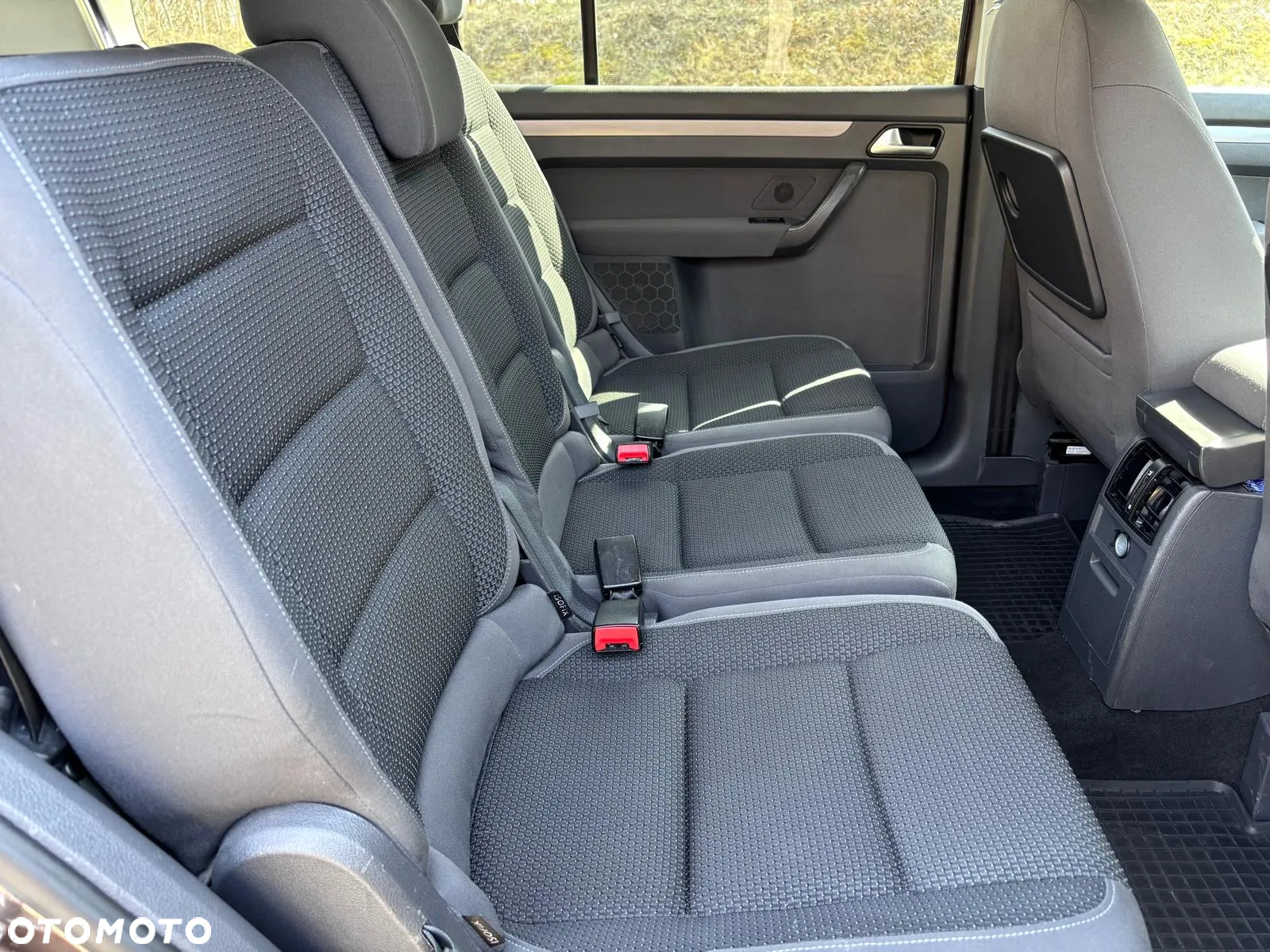 Volkswagen Touran 2.0 TDI DPF Comfortline - 9